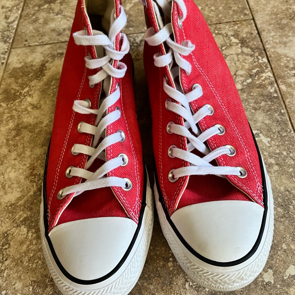 Converse Chuck Taylor All Star Red High-Top Sneakers with Heart Detail - Picture 3 of 8